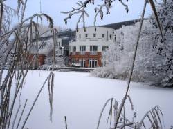 winterlicher Blick auf die Rotunde der Bundesfinanzakademie